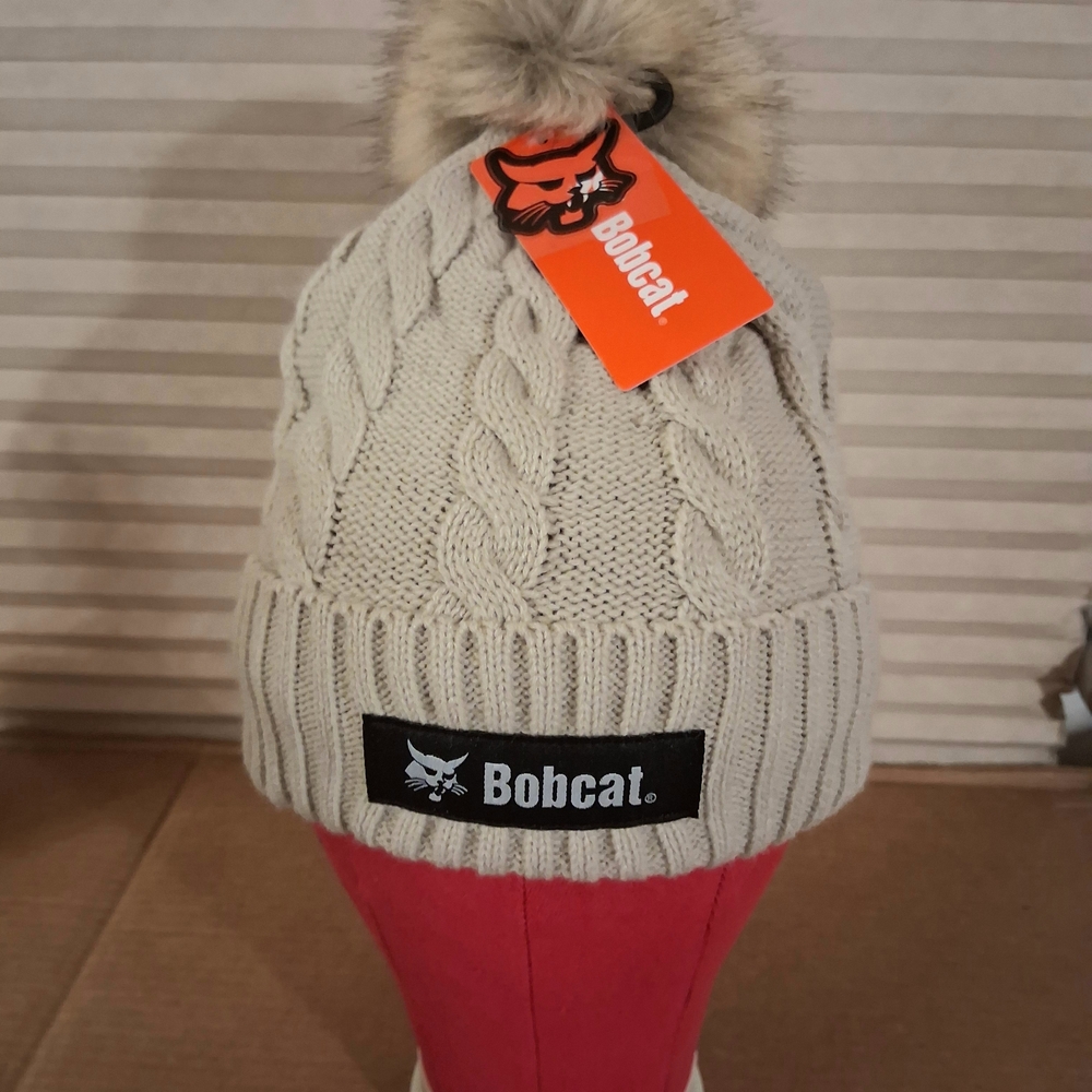 Cream Cable Knit Pom Pom Hat